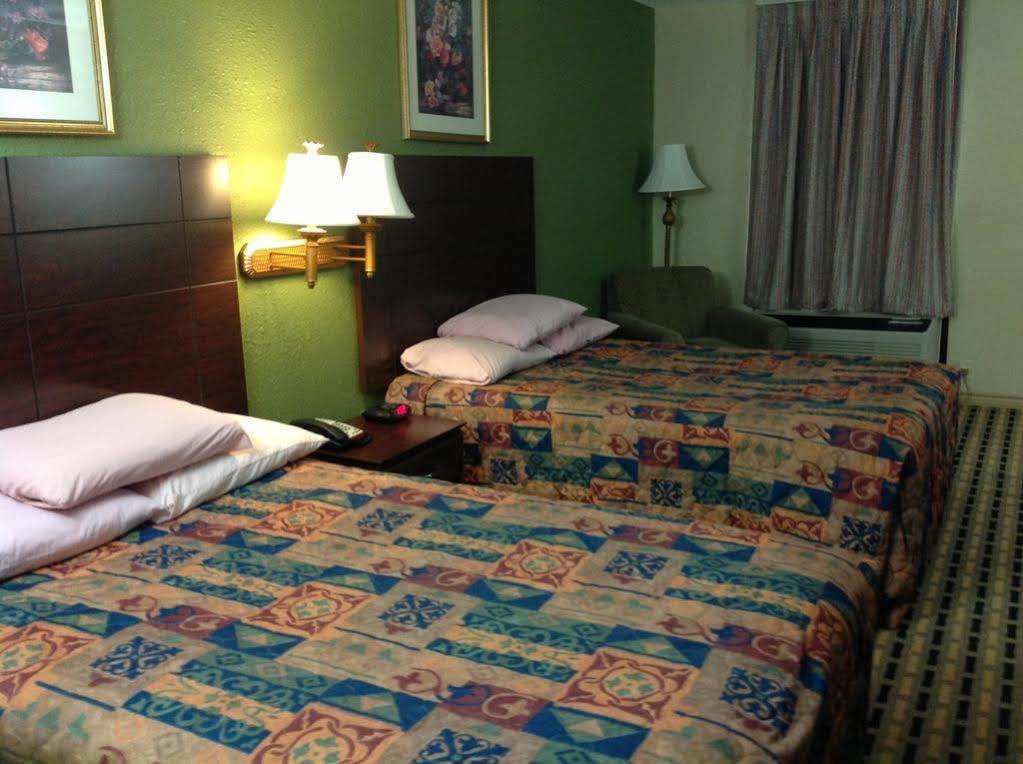 Express Inn トンボール エクステリア 写真